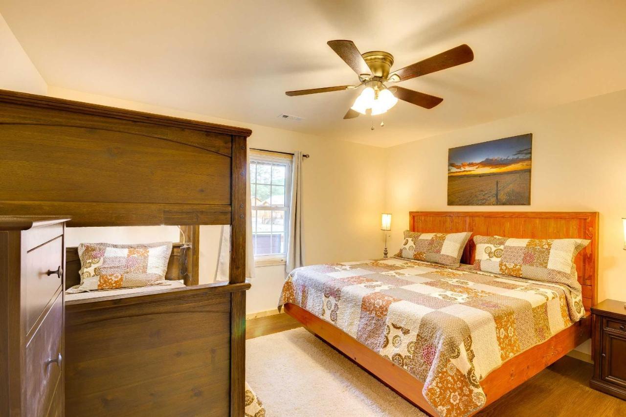 Cozy Bryson City Cabin 5 Miles To Downtown! エクステリア 写真